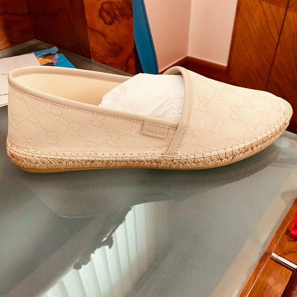 Gucci women slides